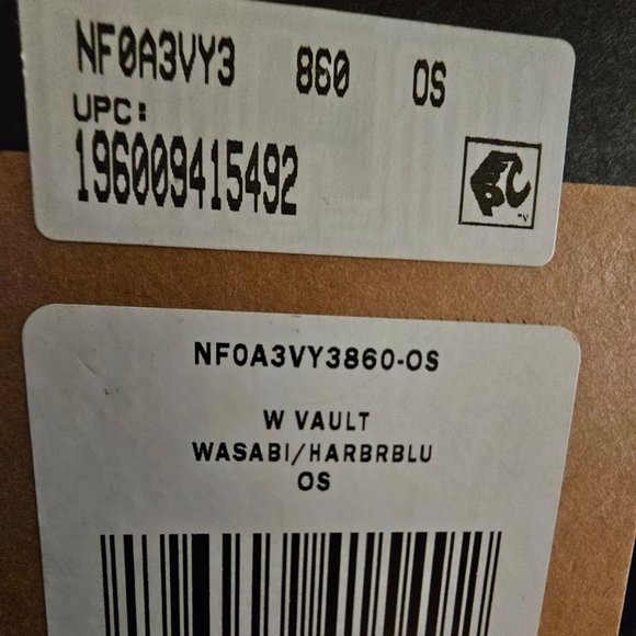 NWT The North Face Vault Backpack 26L WASABI/HARBRBLU COLOR - Picture 2 of 5